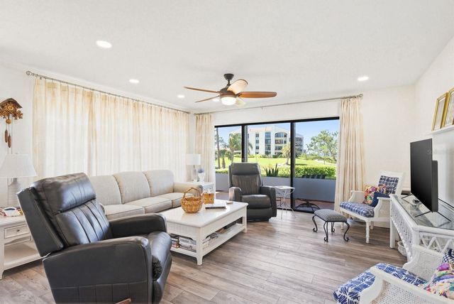 302 MARINER DRIVE 302, Tarpon Springs, FL 34689