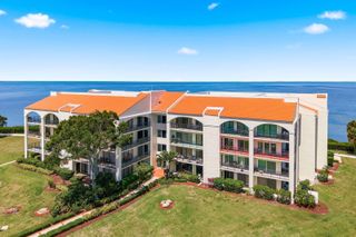 302 MARINER DRIVE 302, Tarpon Springs, FL 34689