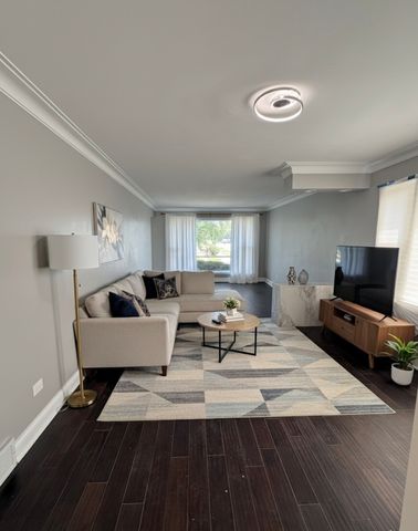 8958 S Oglesby Avenue, Chicago, IL 60617