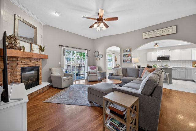 2309 S 12th Street, Ozark, MO 65721