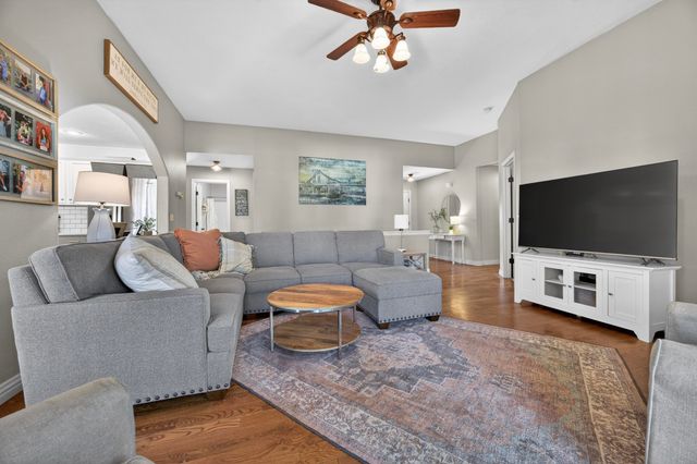 2309 S 12th Street, Ozark, MO 65721