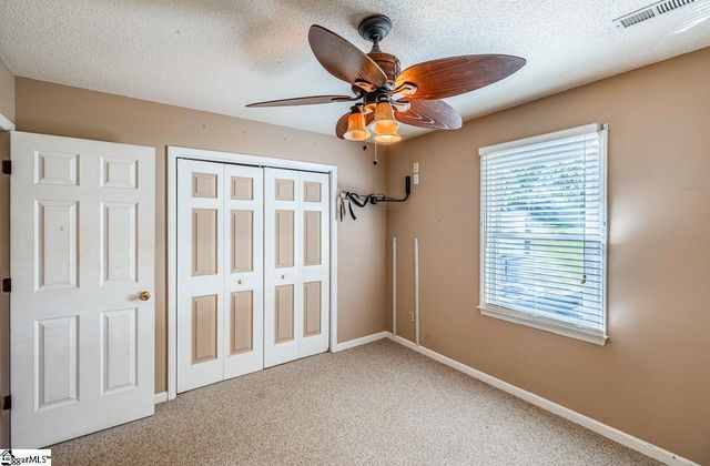 112 Homestead Drive, Boiling Springs, SC 29316