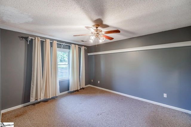 112 Homestead Drive, Boiling Springs, SC 29316