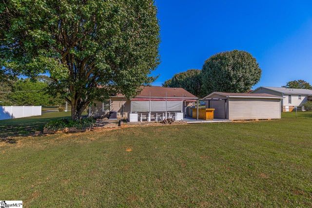 112 Homestead Drive, Boiling Springs, SC 29316