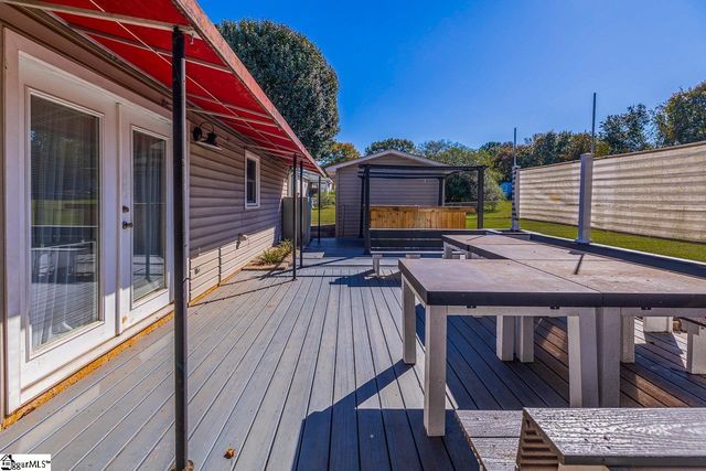 112 Homestead Drive, Boiling Springs, SC 29316