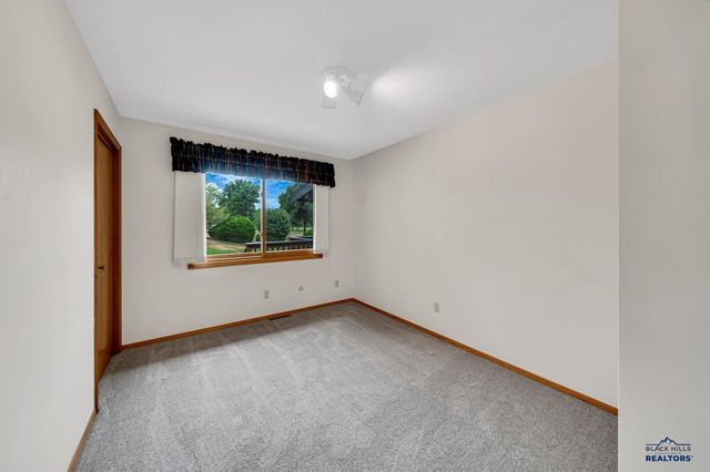 3317 FLINT DR, Rapid City, SD 57701