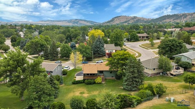 3317 FLINT DR, Rapid City, SD 57701
