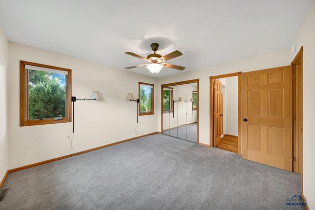 3317 FLINT DR, Rapid City, SD 57701