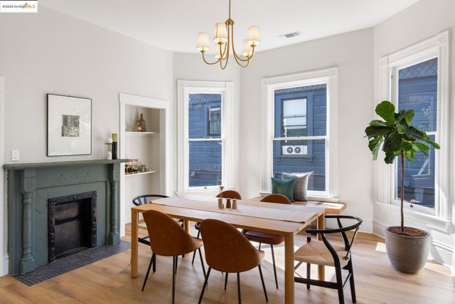 1023 54Th St, Oakland, CA 94608