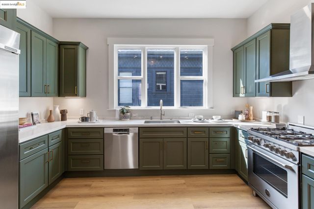 1023 54Th St, Oakland, CA 94608