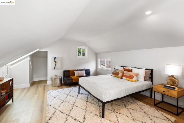 1023 54Th St, Oakland, CA 94608