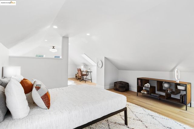 1023 54Th St, Oakland, CA 94608