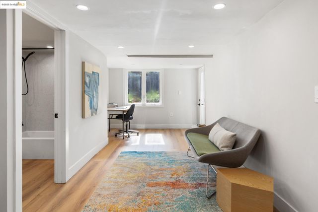 1023 54Th St, Oakland, CA 94608