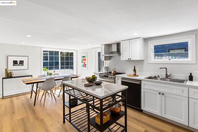 1023 54Th St, Oakland, CA 94608