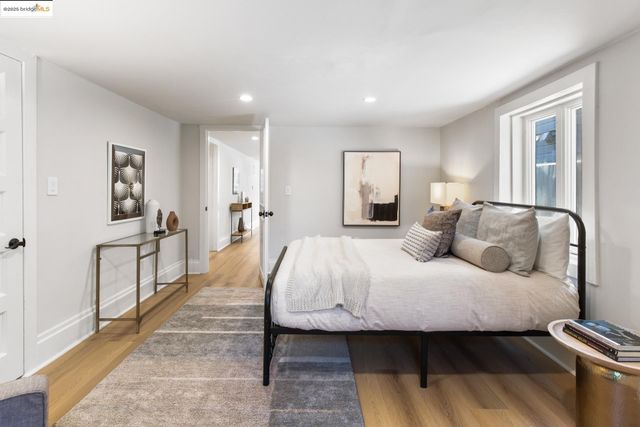 1023 54Th St, Oakland, CA 94608