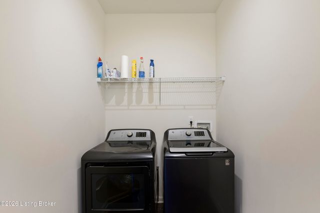 3703 Creekstone Bluff Blvd, La Grange, KY 40031