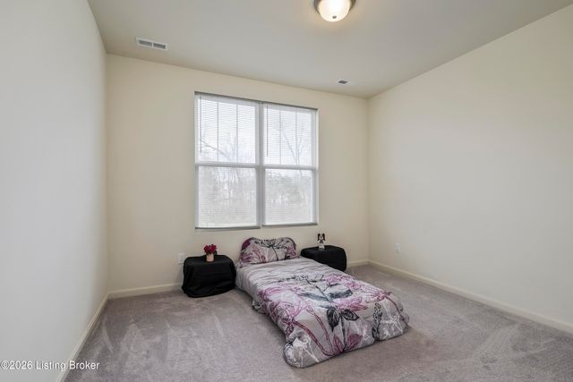 3703 Creekstone Bluff Blvd, La Grange, KY 40031