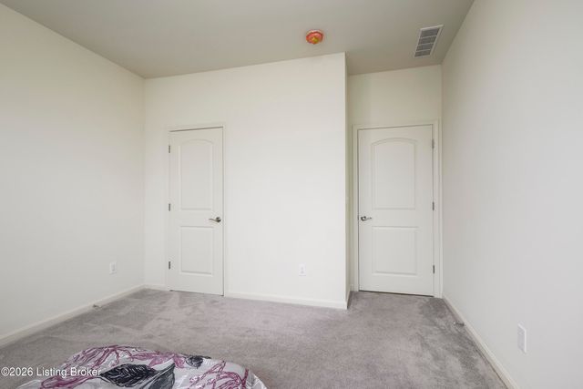 3703 Creekstone Bluff Blvd, La Grange, KY 40031