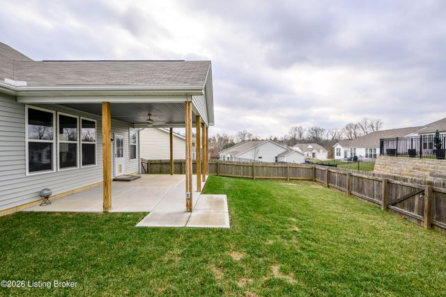 3703 Creekstone Bluff Blvd, La Grange, KY 40031
