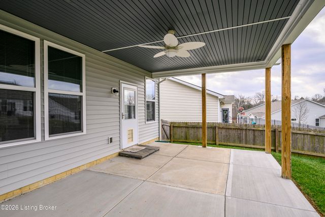 3703 Creekstone Bluff Blvd, La Grange, KY 40031