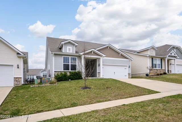 3703 Creekstone Bluff Blvd, La Grange, KY 40031