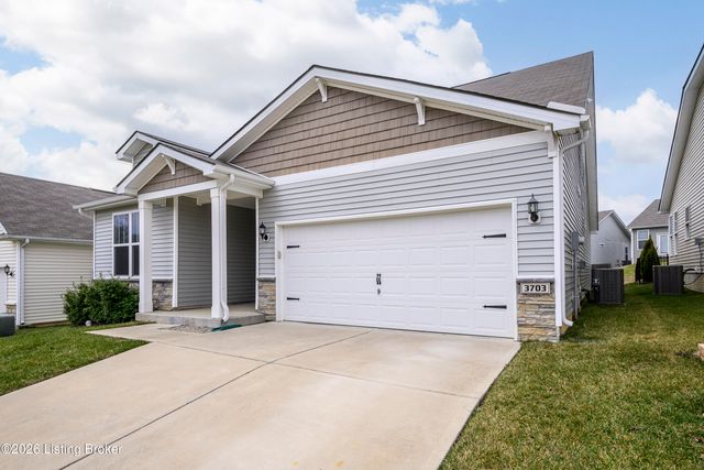 3703 Creekstone Bluff Blvd, La Grange, KY 40031