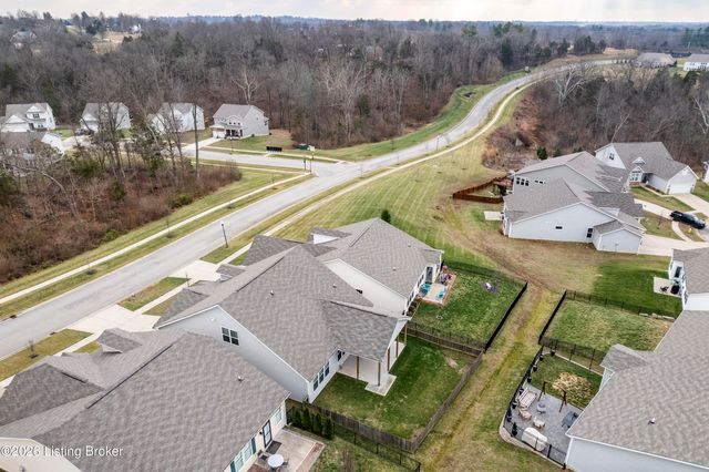 3703 Creekstone Bluff Blvd, La Grange, KY 40031