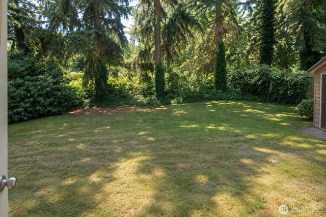 11209 NE 112th Street, Kirkland, WA 98033