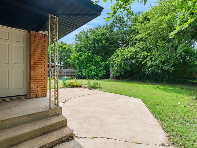 420 W Anita Street, Sherman, TX 75092