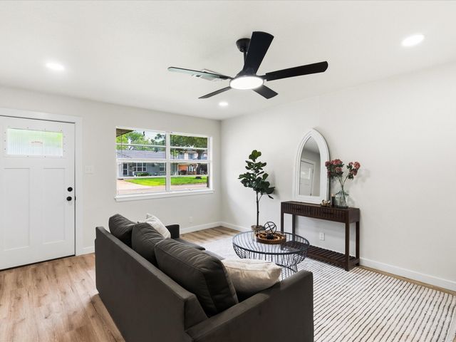 420 W Anita Street, Sherman, TX 75092