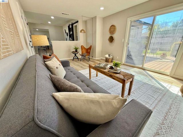 7036 7036 Allegheny, Dublin, CA 94568