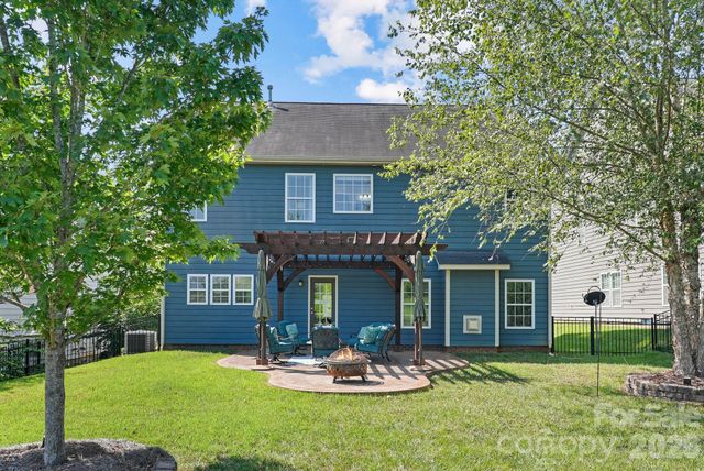 17319 Silas Place Drive, Davidson, NC 28036