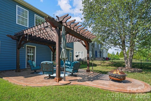 17319 Silas Place Drive, Davidson, NC 28036