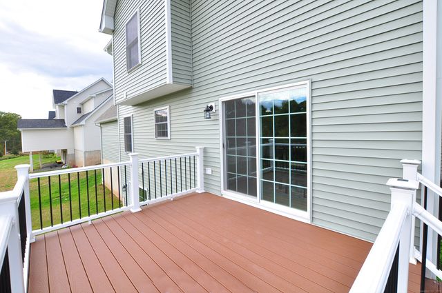 34 West River Road, East Windsor, CT 06088