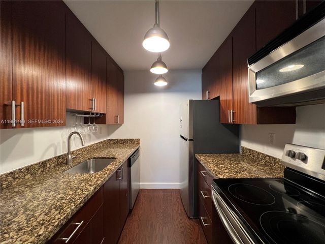 900 NE 18th Ave 306, Fort Lauderdale, FL 33304