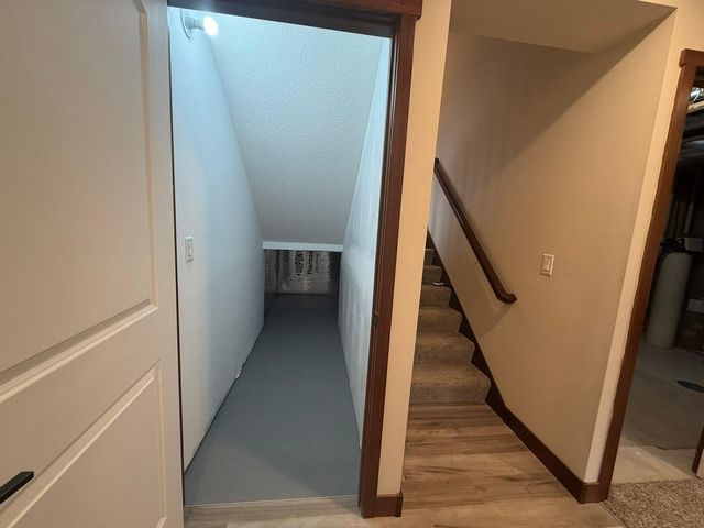 8885 Parkview Circle, Chisago City, MN 55013