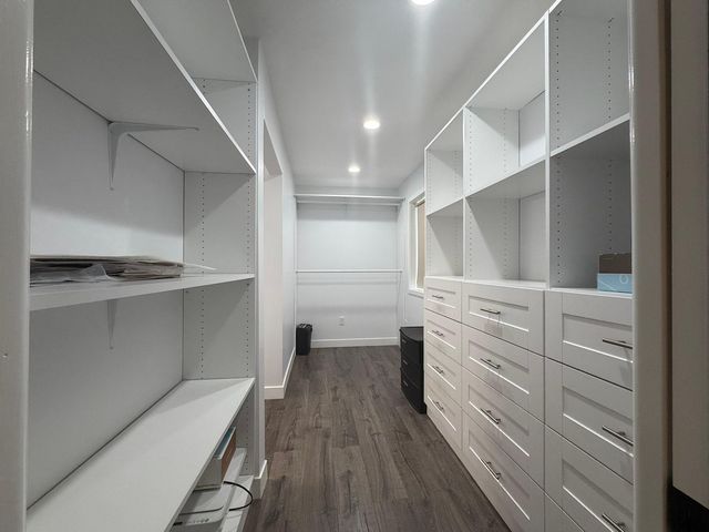 8885 Parkview Circle, Chisago City, MN 55013