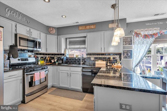 16 E HOLLY AVE, Sewell, NJ 08080