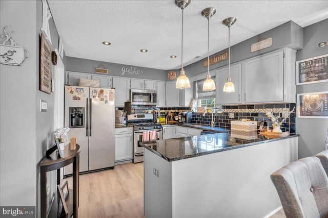 16 E HOLLY AVE, Sewell, NJ 08080