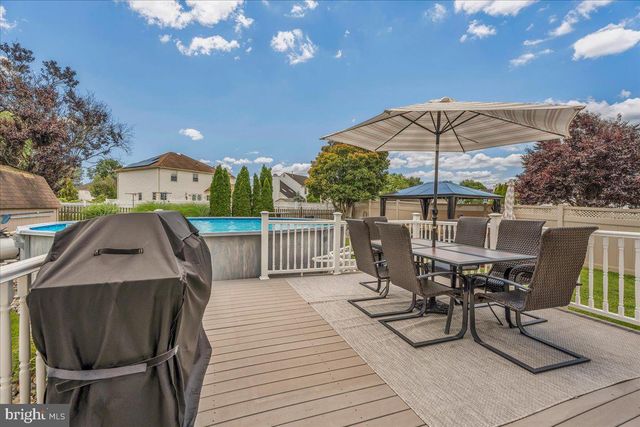 16 E HOLLY AVE, Sewell, NJ 08080