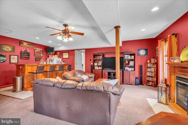 16 E HOLLY AVE, Sewell, NJ 08080