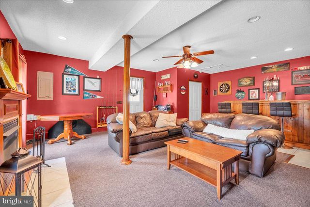 16 E HOLLY AVE, Sewell, NJ 08080