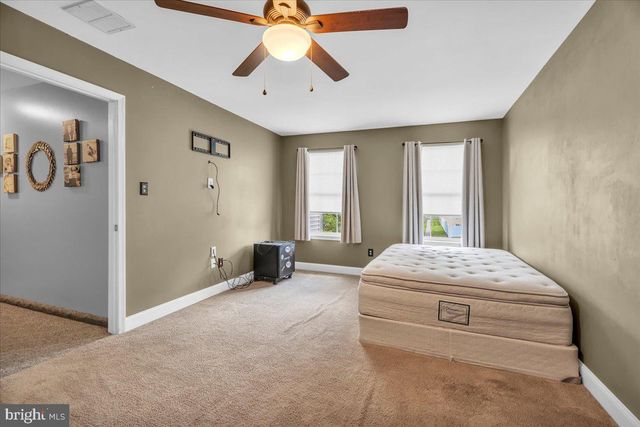 16 E HOLLY AVE, Sewell, NJ 08080