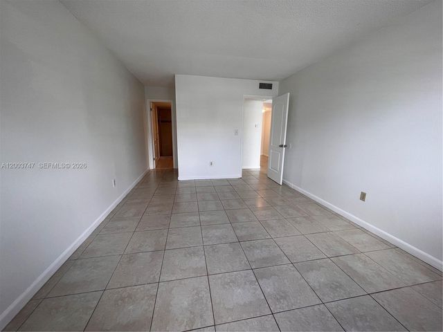 15221 NE 6th Ave A104, Miami, FL 33162