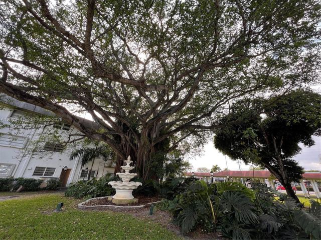 15221 NE 6th Ave A104, Miami, FL 33162