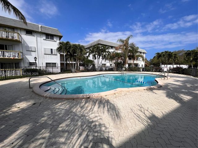 15221 NE 6th Ave A104, Miami, FL 33162