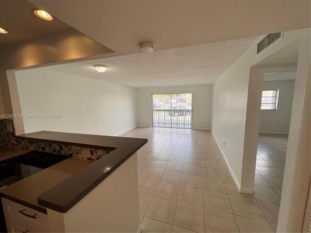 15221 NE 6th Ave A104, Miami, FL 33162