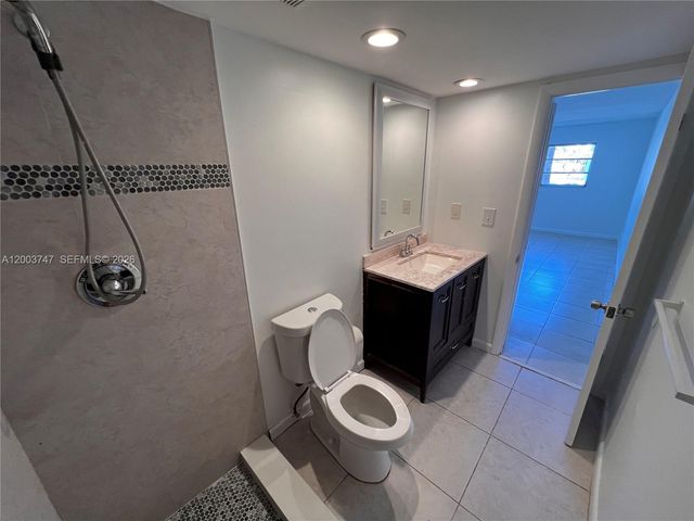 15221 NE 6th Ave A104, Miami, FL 33162