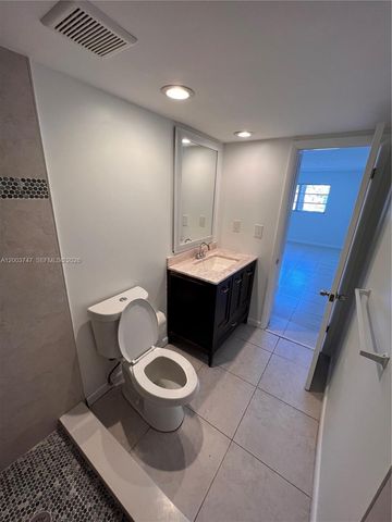 15221 NE 6th Ave A104, Miami, FL 33162