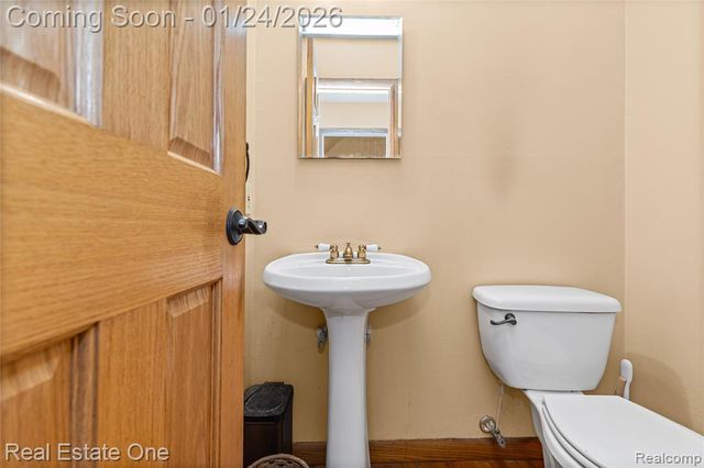 14036 Mayfield Street, Livonia, MI 48154